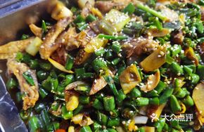 Spicy Chicken Tips with Green Chili