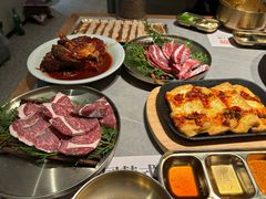-草家酱蟹炭火烤肉店(珲春南路一店)