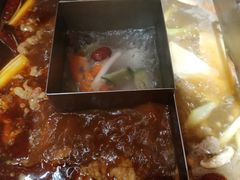 -东巴人鱼豆花火锅(幸福街店)