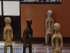 -Nathalie Djurberg与Hans Berg“牛皮纸包裹的月亮”-Prada荣宅当季展览