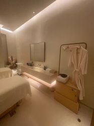 -依霖·艺术·SPA