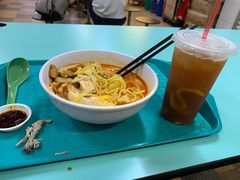 -亚王咖喱鸡米粉面