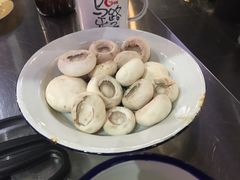 -马路牙子地桌烤肉(工体店)