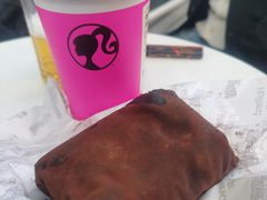 -好利来(上海虹桥新天地Lab主题店)