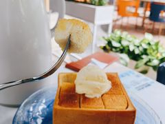 蜂蜜冰淇淋厚多士-鹿港小镇(金虹桥国际中心店)