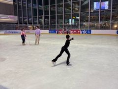 -冠军冰场CHAMPION RINK(凯德广场店)