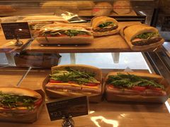 -巴黎贝甜(大宁国际商业广场店)