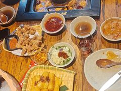 -老牌坊云南鱼豆花火锅(爱建店)