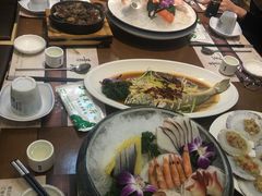 -青瓦餐厅·生鱼片·韩园烤肉(西塔店)