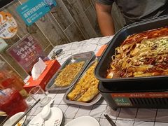 -顶峰夜宴·龙虾烧烤大排档(九江学院店)