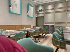 大堂-姚姚酸菜鱼·金戈戈香港豉油鸡(喜荟城联名店)
