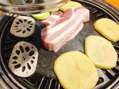 厚切五花肉-唯成•韩国炭火烤肉 유성고기