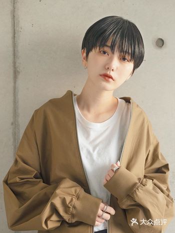 圆脸，鹅蛋脸的女生短发发型