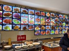 -老码头黑皮肘子锅包肉(赣水路店)