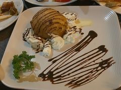 -Dash Teak House