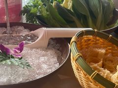 -喃喃椰·糟粕醋·椰子鸡火锅(七堡花园店)