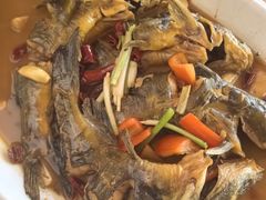 -芦茨金富饭庄·25年老字号·专做稻草鸡