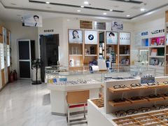 -光明眼镜·蔡司授权(九亭U天地店)