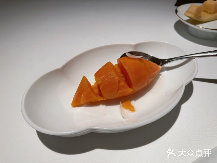 新荣记(BFC外滩金融中心店)蜜汁红薯图片