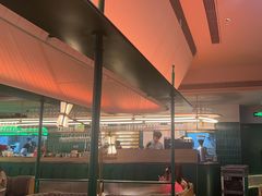 -芭莉与彩虹西餐厅(成都合生汇店)