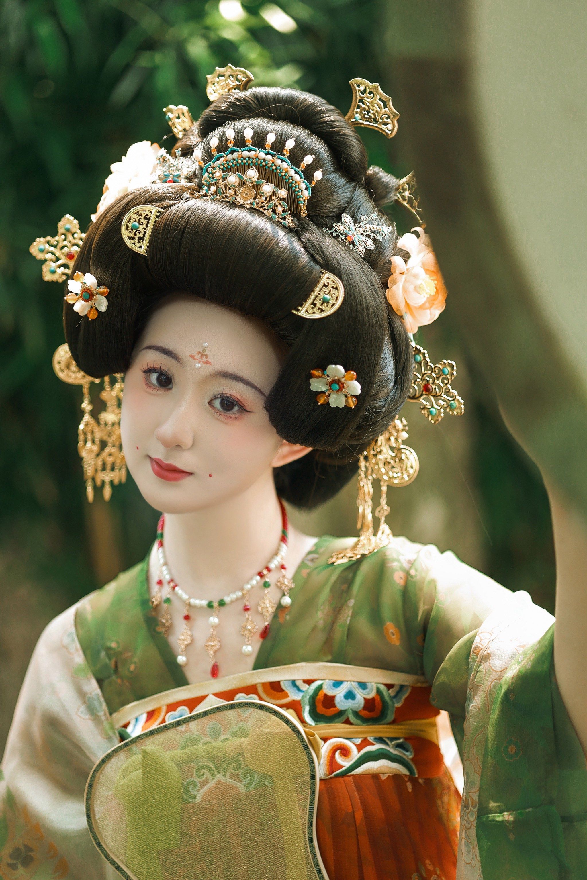 杨贵妃|复原妆造, 那时的她真的是唐盛的象征,连光都偏爱她