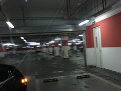 -久光百货-地下停车场