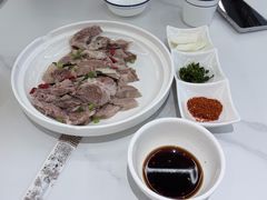 -民族手抓羊肉馆·滩羊手抓·烤全羊