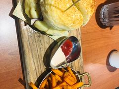 超厚芝士牛肉汉堡-魏斯理汉堡(西安沣东吾悦店)