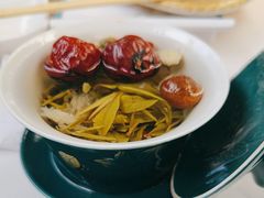-三江源美食城