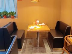 卡座-蜀香三绝·牛蛙·烤鱼·天府炒鸡(安丘泰华店)