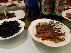 -上海小南国(仲盛世界商城店)