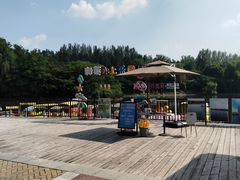 -王府井奥莱棋盘山小镇