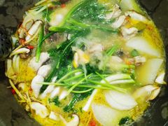 -姚记抚仙湖石锅鱼庄