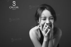 -onlygirl摄影美学馆高端定制(江滩店)