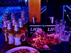 -UP嘻哈酒吧(粉巢店)