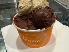 -VENCHI 闻绮(上海佛罗伦萨小镇店)