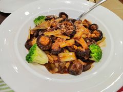 山东大葱烧实心海参-鹊华居·地道鲁菜·海鲜·融合味(大明湖店)