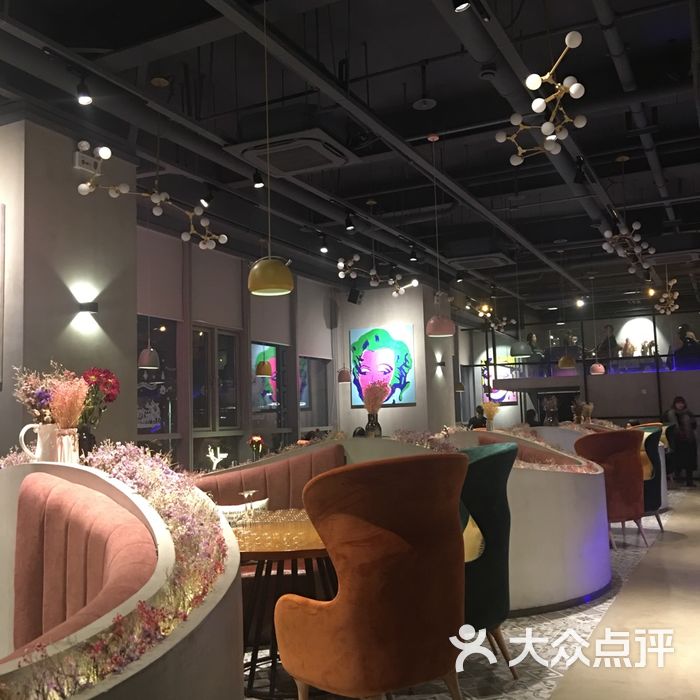 赵小姐创意餐厅