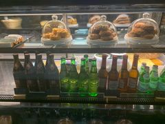 面包甜点陈列柜-HELLO 27 意面·沙拉·帕尼尼