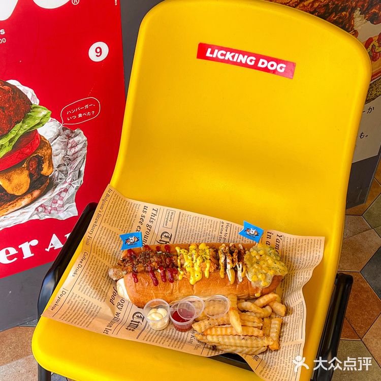 在南宁！！！超超超大号的美式热狗🌭️！！！