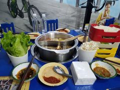 -马路边边·成都串串(翠柏路店)