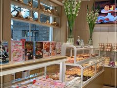 面包甜点陈列柜-好利来(北新桥店)