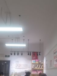 -尤米一站式美甲美睫