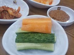 -喇喇排骨火锅·传统韩式脊骨汤(望京西园总店)