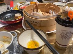 鲜肉虾仁生煎-龍堂蟹黄小笼包(万家丽店)