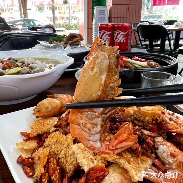 聚餐日常丨上岸海鲜大排档