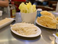 -胡须佬鸡煲四季火锅店(石厦西村直营店)