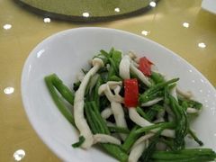 -侬佳蒸菜馆(听潮店)