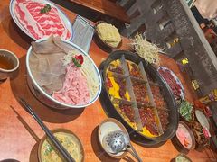 -周小明火锅(黑金冠社区店)