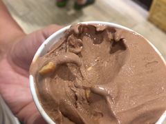 榛子冰淇淋-VENCHI 闻绮(北京国贸商城店)